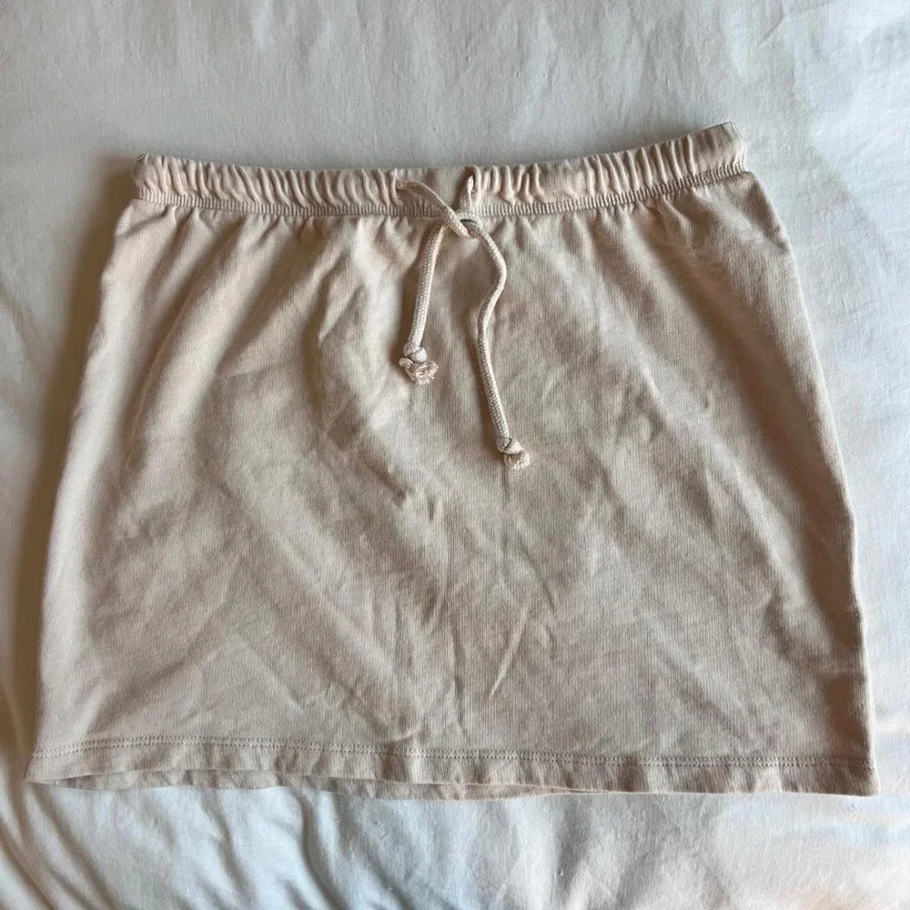 Zara Nude / Tan Tie-Waist Sweatshirt Material Skirt | Size Medium